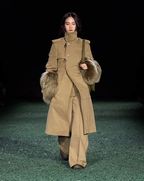 集優雅與輕盈之美！Burberry 2024 秋季系列根植英倫文化原型， 